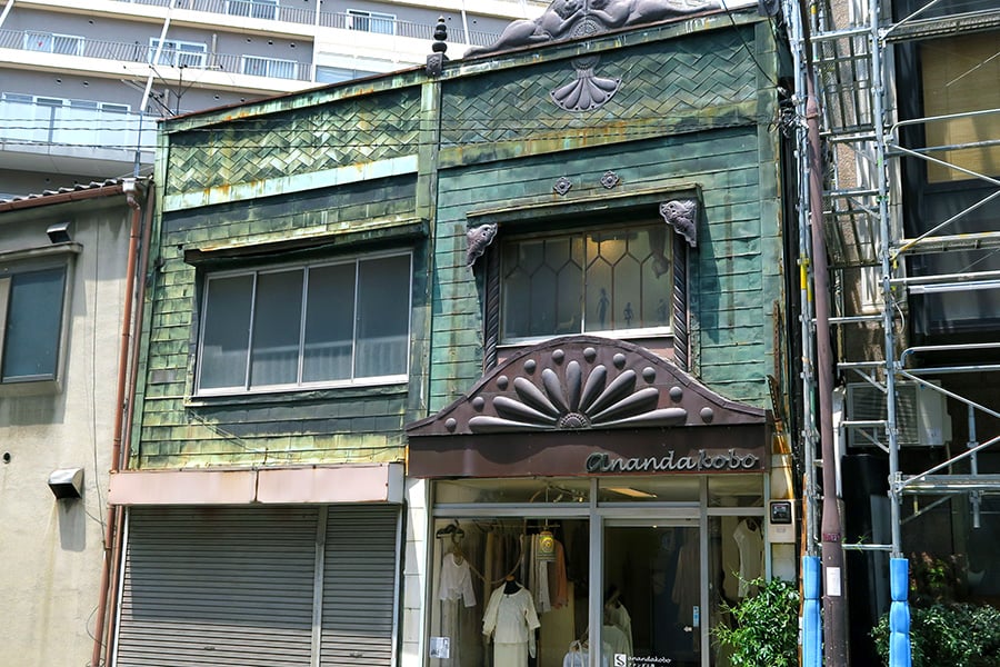 昭和初期の建築が密集する神田須田町、そのナゾに迫る