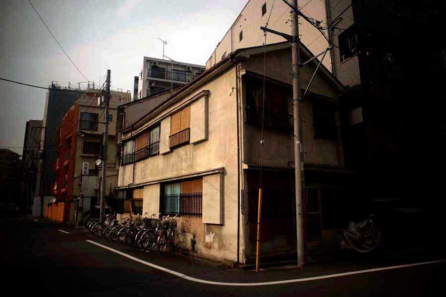 昭和の東京五輪を支えた下町に残る「通り魔事件」の記憶と、簡易宿泊街の面影
