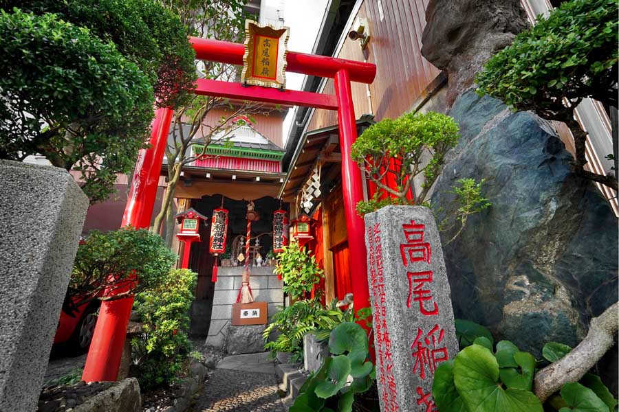 日本橋の外れにひっそり 都内で唯一ドクロを祭る神社「高尾稲荷神社」とは