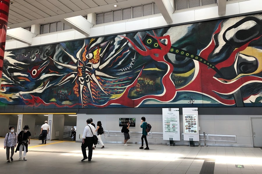 岡本太郎の傑作『明日の神話』は、なぜ東京の「渋谷駅」に展示されているのか？