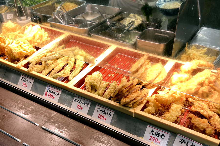 ド迫力な見た目！ 丸亀製麺の東京ドーム限定メニュー「ドームうどん」を食べてみた