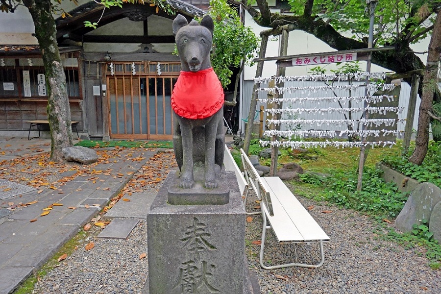 /wp-content/uploads/2022/12/8_mitsukoshi-shrine.jpg