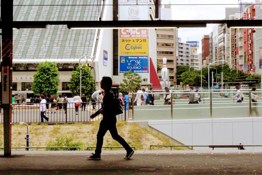 10月9日は「散歩の日」 在宅勤務でなまった体を動かすチャンス、あなたは「てくてく派」? それとも「ぶらぶら派」?