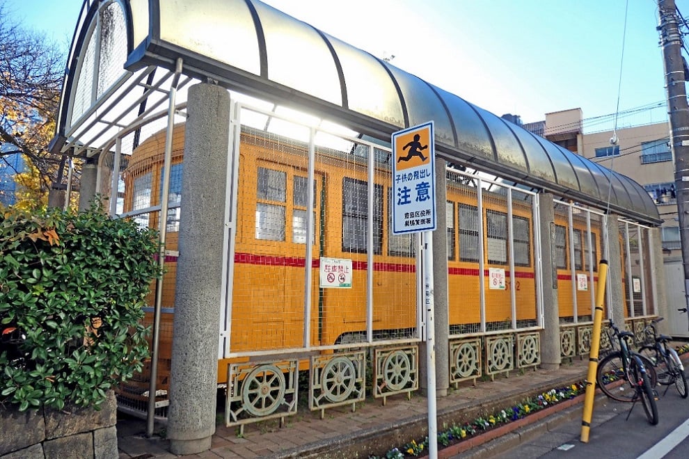 人気アニメに描かれた都電の表象とは?―大塚の聖地巡礼レポート